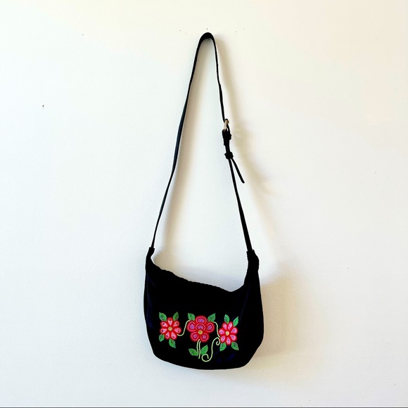 Custom Beaded First Nations Cross Body Black Leather and Felt Purse - Picture 1 of 11